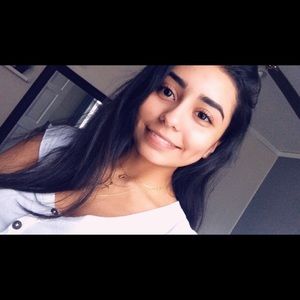 Meet your Posher, Ariana